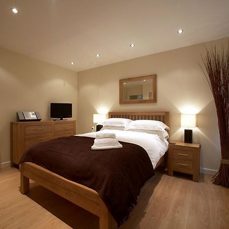 Appartamento Southwich House By Esa Swindon Esterno foto